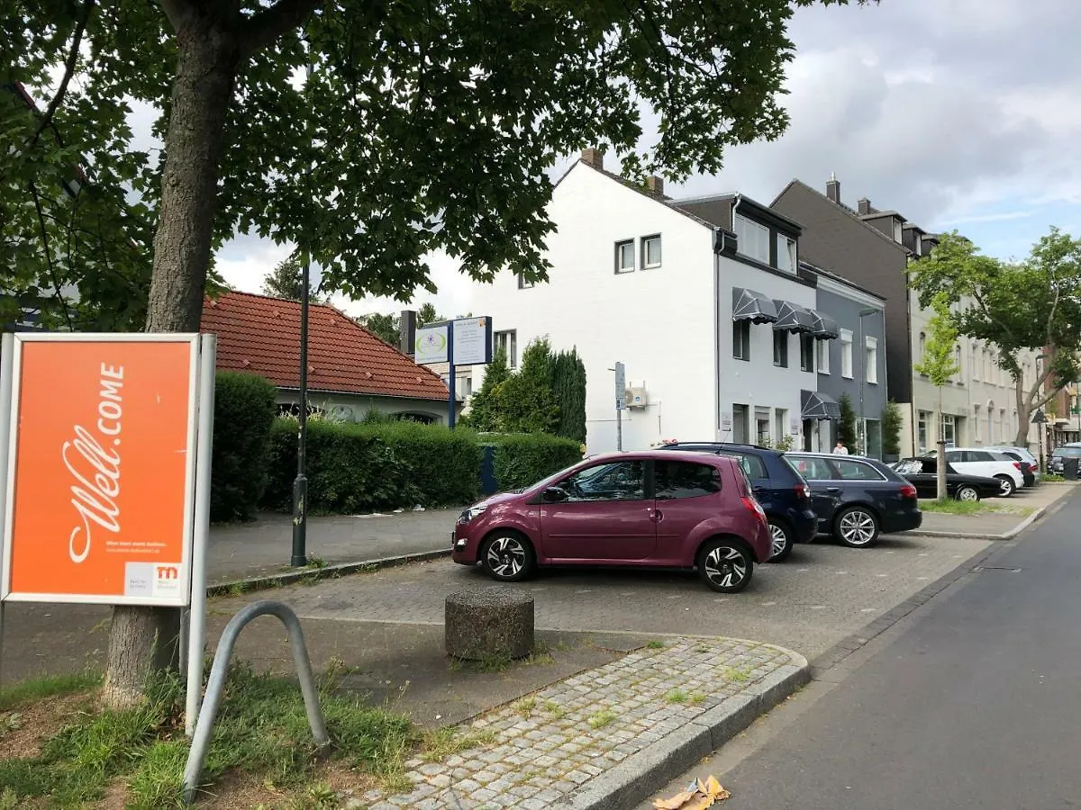 Pension Pagalies Düsseldorf 2*,