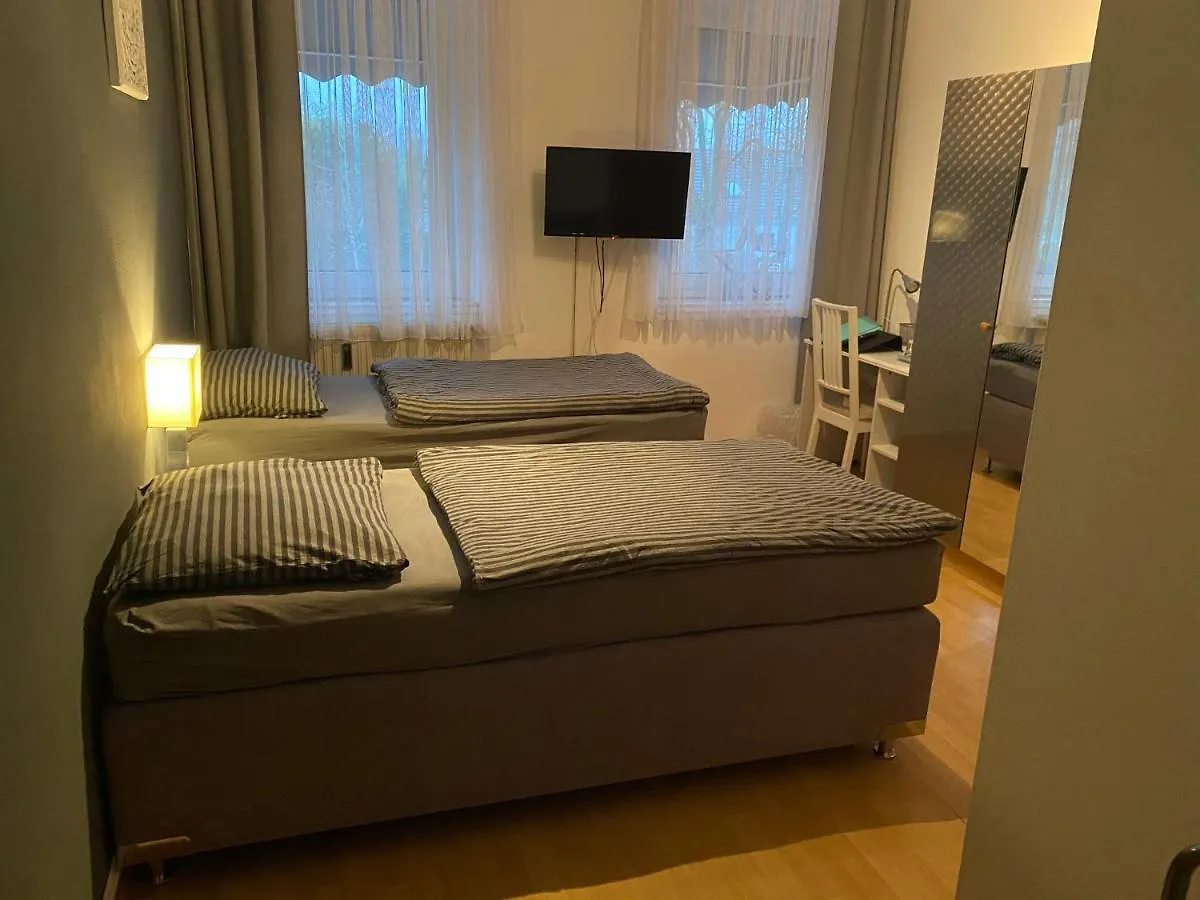 Pension Pagalies Düsseldorf 2*,  Germania