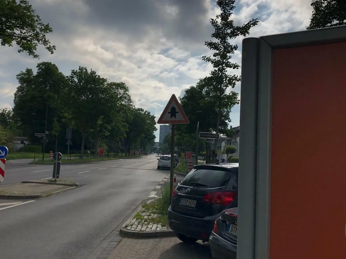 Gasthuis Pension Pagalies Düsseldorf
